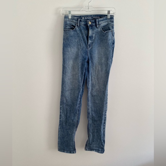 RJeans high rise light wash denim by Reitmans - Picture 4 of 10